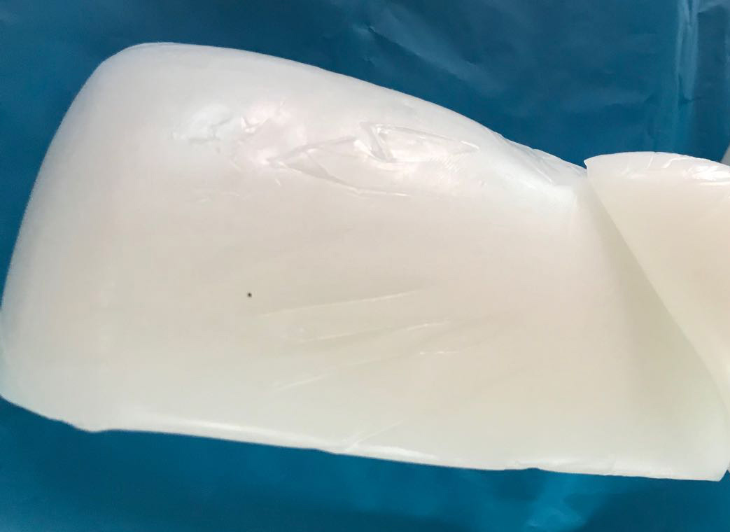 冒油硅胶在汽车线束连接器密封件方面的应用